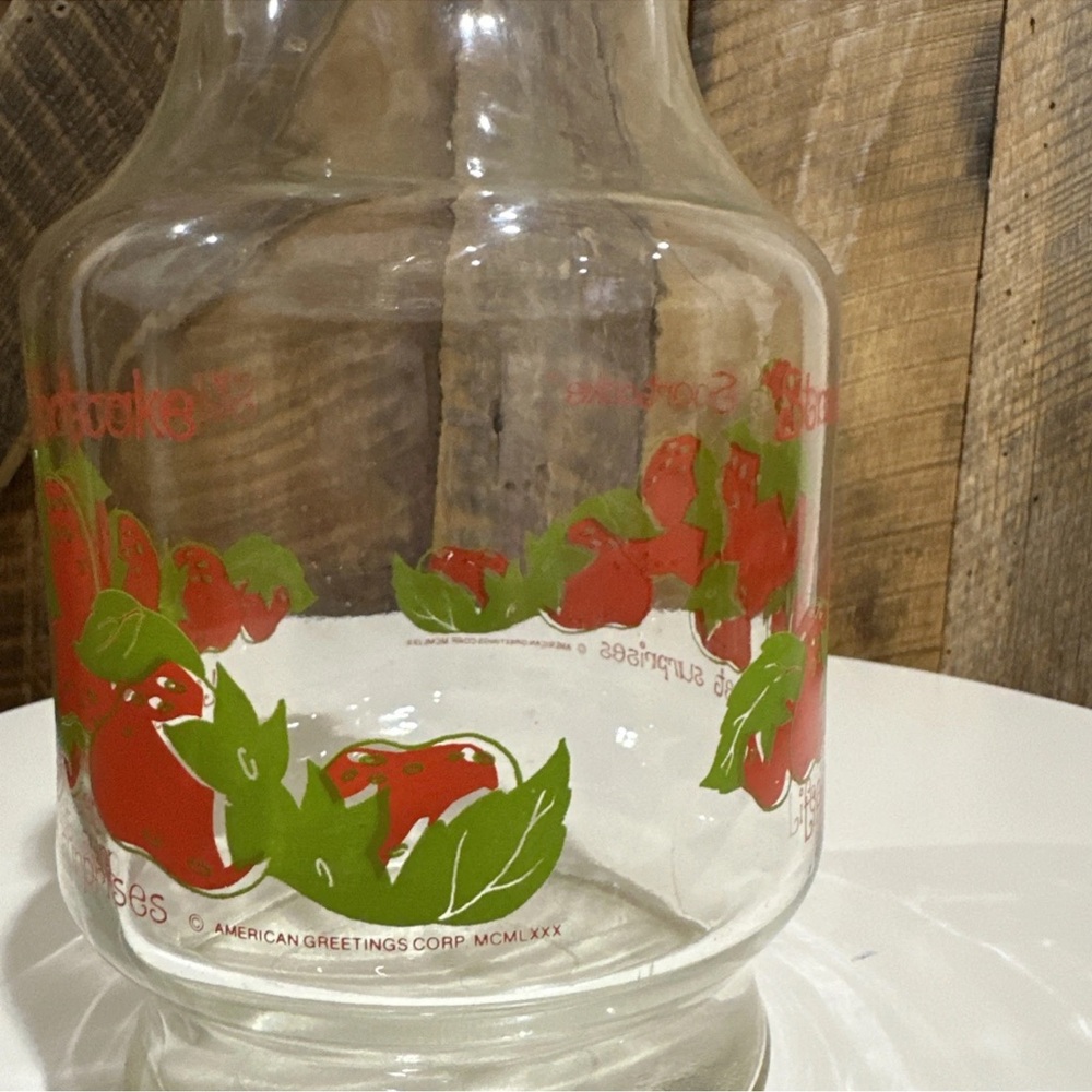 Vintage 1980s Strawberry Shortcake Juice Carafe 9" With Lid American Greetings - Picture 6 of 11